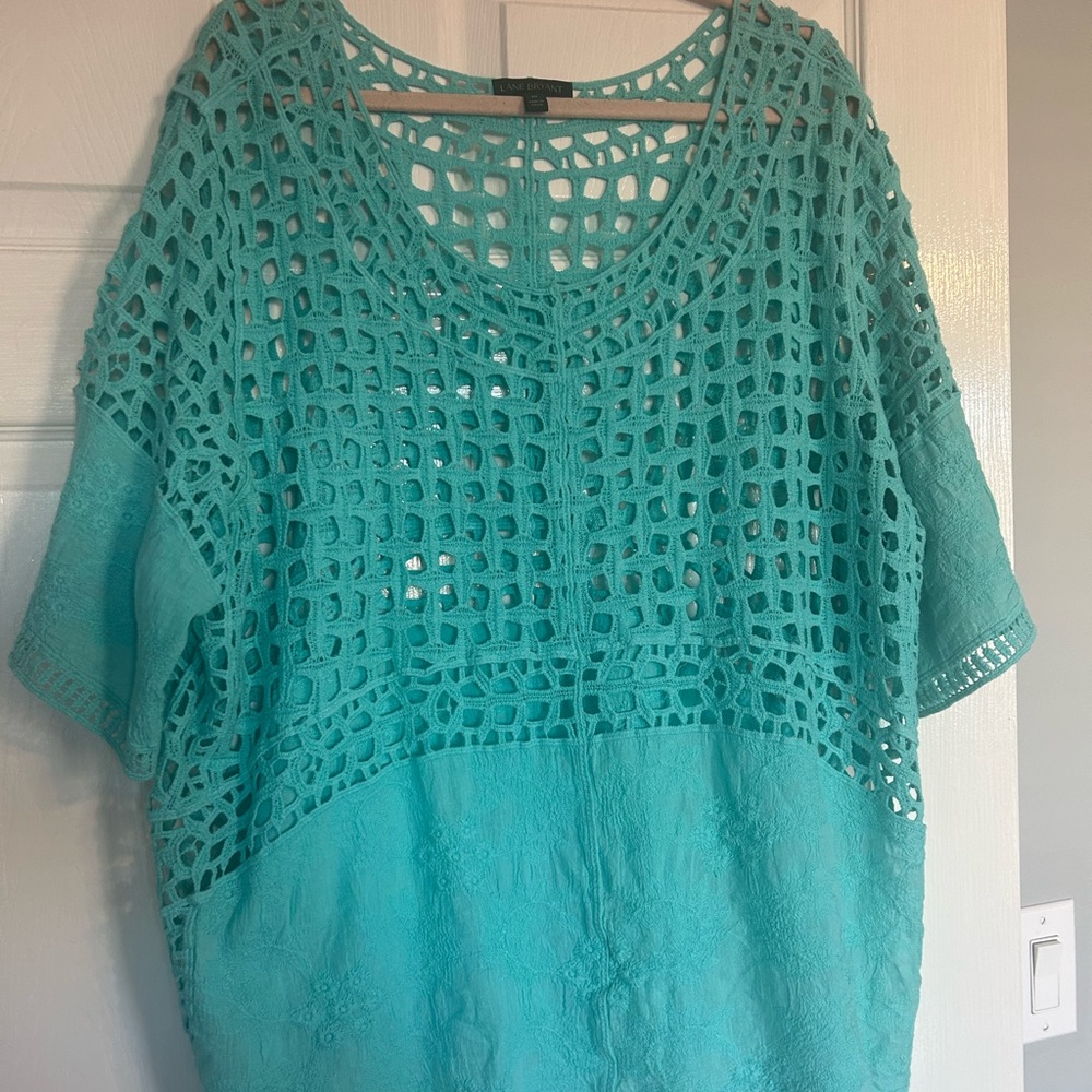 Top with cut out detail.
